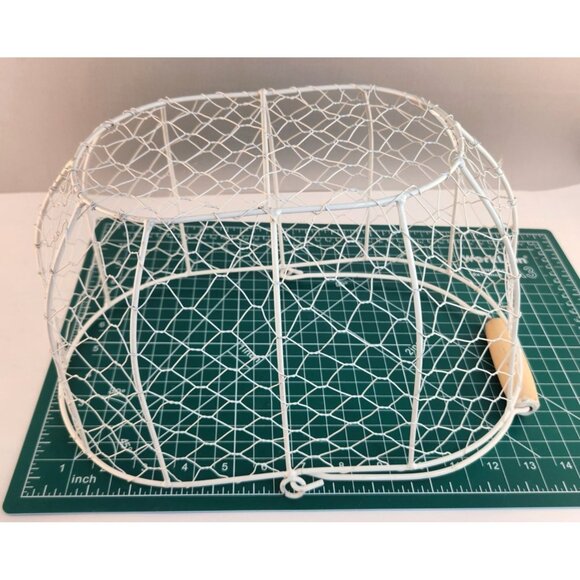 White Wire Mesh Basket With Wooden Handle Decorative Storage Home Organizer Farm - Picture 13 of 14